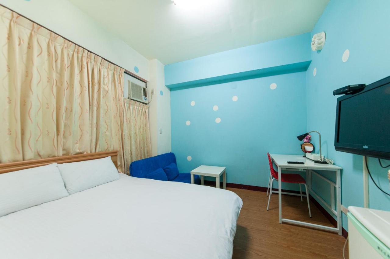 Feng Jia Homestay Taichung Exteriör bild