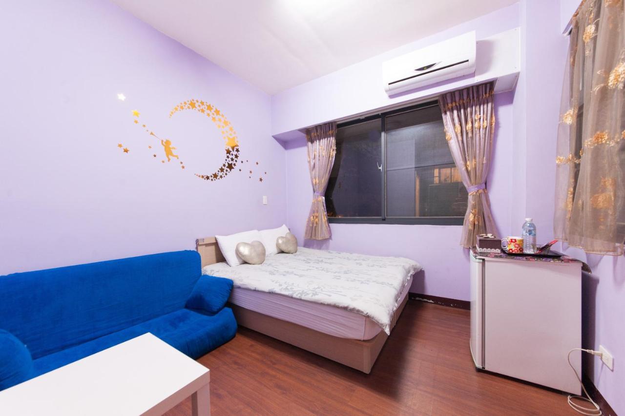 Feng Jia Homestay Taichung Exteriör bild